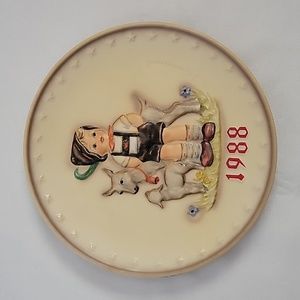 Hummel Vintage 1988 Plate